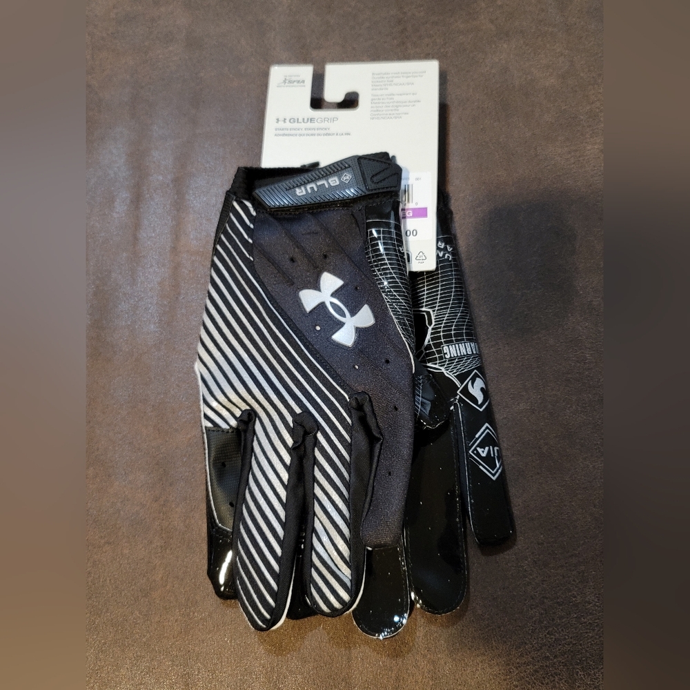 Under Armour Glue Grip Men's Black Football Gloves